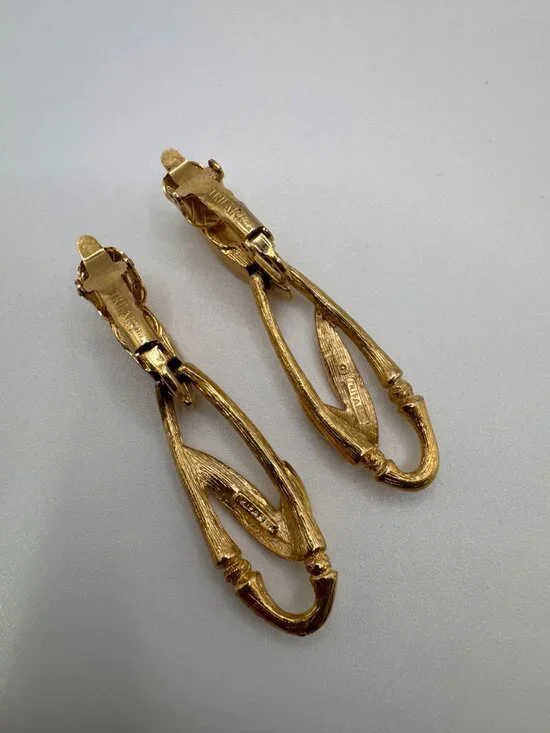 Vintage Trifari Bamboo Drop Earrings Gold Tone Dangle Signed Designer Chic - Picture 5 of 9